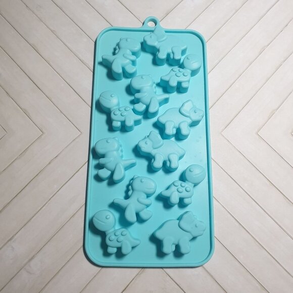 Dinosaur Silicone Mold Baking Crafts Candy Chocolate Clay Birthday Soap Hot Cold - Picture 1 of 4